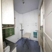 Sobrado a Venda localizado no bairro do Ipiranga , pr�ximo ao metr� Sacom� com 2 salas, 1 copa e 1 terra�o.