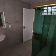 OPORTUNIDADE IMPERD�VEL NO IPIRANGA  Casa t�rrea exclusiva, em rua arborizada, tranquila e extremamente segura, com guarita de seguran�a comunit�ria.